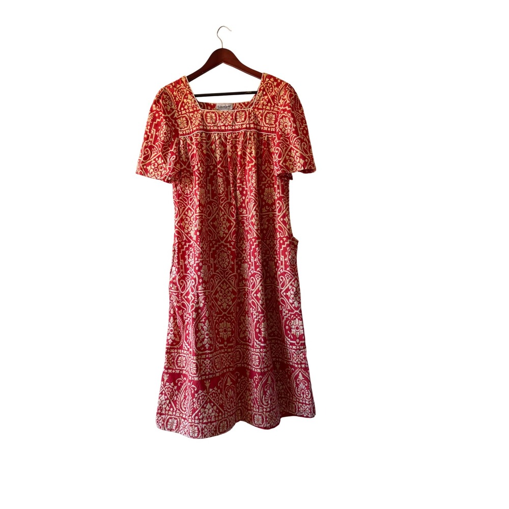 Vintage muumuu Red Print Cotton Midi Dress Square Neck Pockets Large Boho